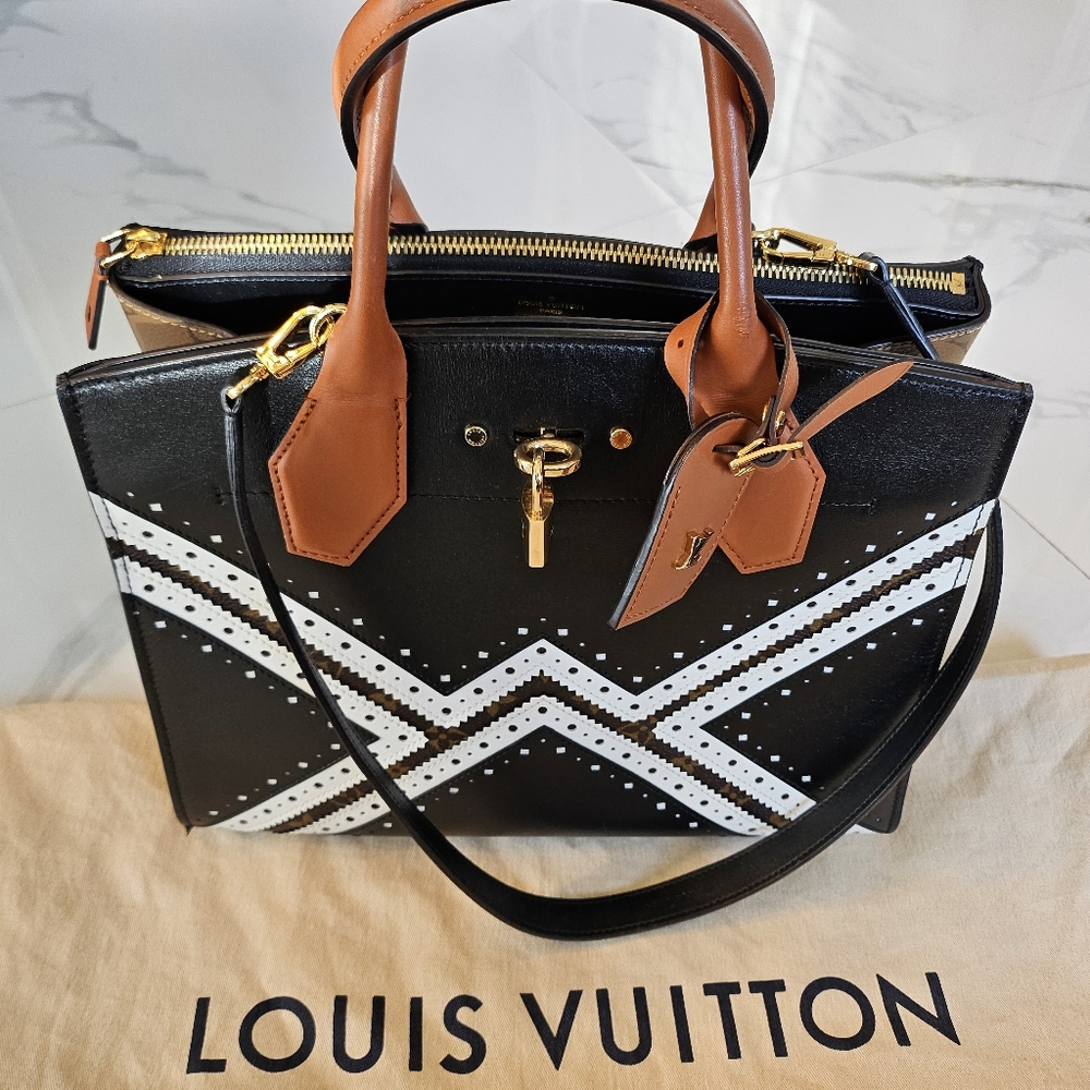 🖤SALE🖤Stunning Louis Vuitton RARE Reverse Monogram Brogue City Steamer  MM
